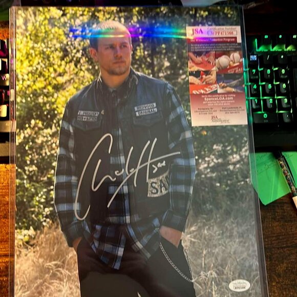 Charlie Hunnam signed photo w/JSA COA - Sons of Anarchy 11x14 - Picture 1 of 1